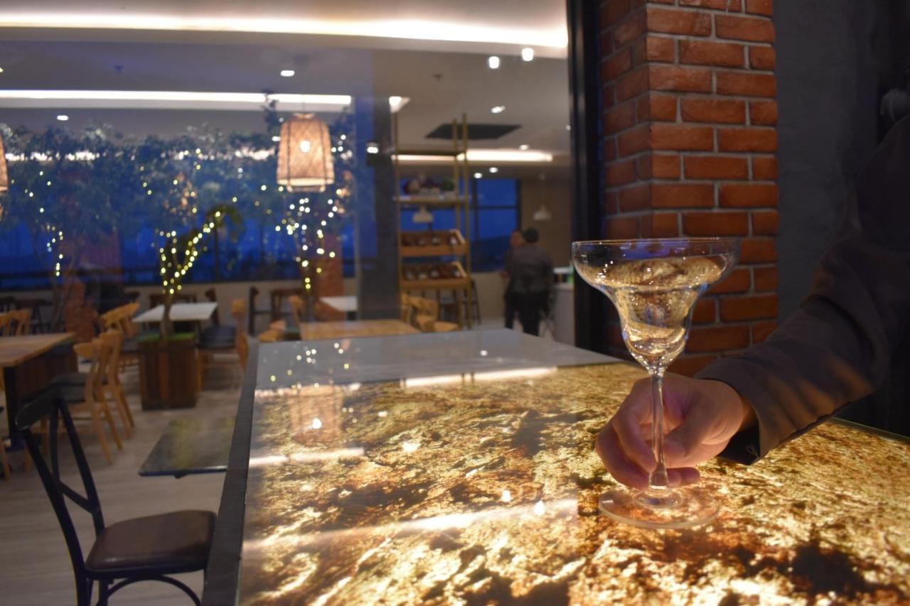 West Prime Hotel Calbayog Buitenkant foto