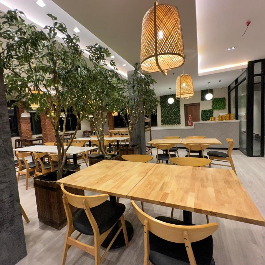 West Prime Hotel Calbayog Buitenkant foto