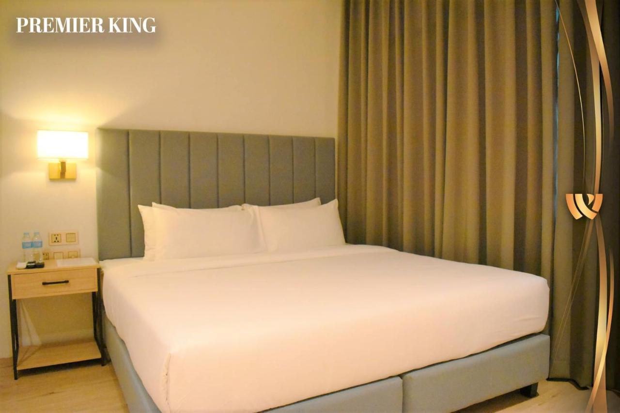 West Prime Hotel Calbayog Buitenkant foto